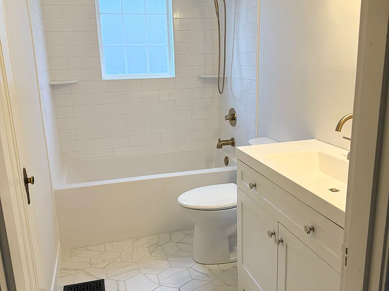 421 McCready Ave — Photo 14