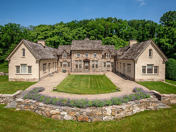 INTERIOR COURTYARD