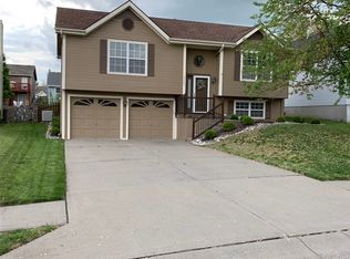8665 NE 110th Ter, Kansas City, MO 64157