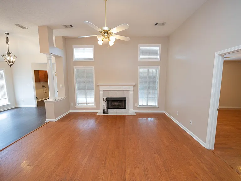 8013 Copperfield Dr — Photo 10