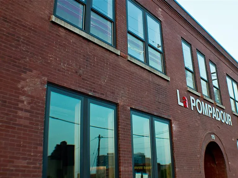 La Pompadour Apartments — Photo 40