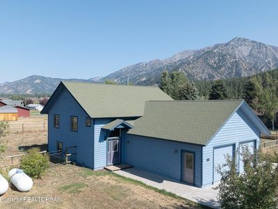 505 Forest Circle Dr, Alpine, WY, 83128