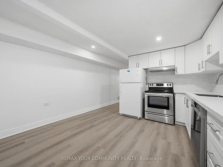 36 Roseville Dr #BASEMENT — Photo 8