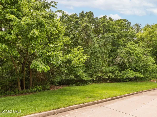 2518 Jennifer Dr, Jefferson City, MO 65101