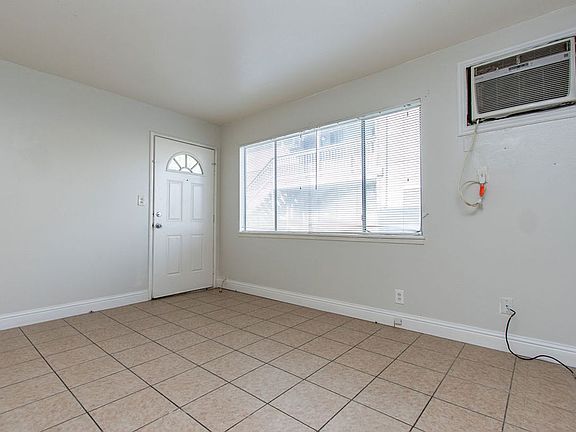 2nd image of 121 Starr Ave APT A-d