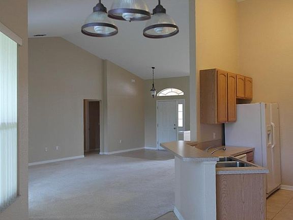 3rd image of 257 Terranova Blvd