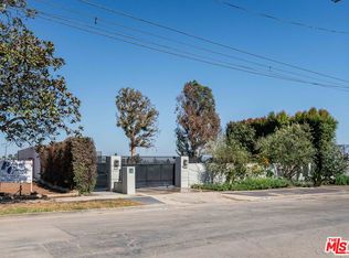 1144 Chautauqua Blvd, Pacific Palisades, CA 90272