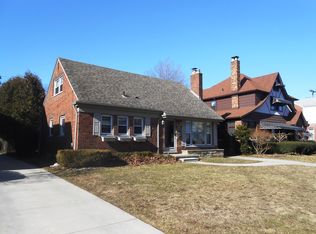 1433 Harvard Rd, Grosse Pointe, MI 48230