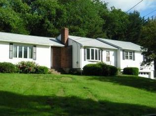 16 Woodside Dr, Sterling, MA 01564