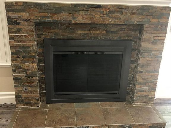 5th image of 131 Crown Cir
