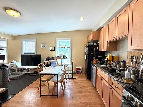 303 Hurley St #3 Photo 1