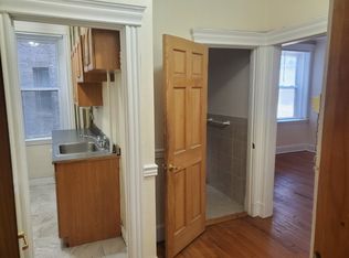 360 Riverway APT 8, Boston, MA 02115