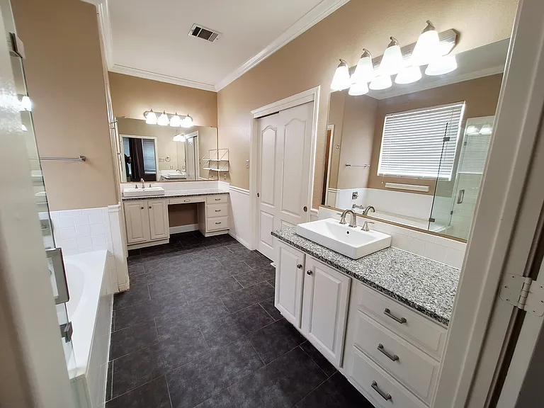 2122 Wheaton Trl — Photo 22