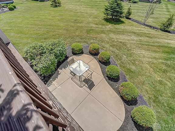 2nd image of 1385 Bourdeaux Way