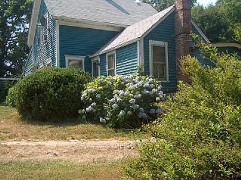 Historic style home,5bedroom, hardwood floors sold "as is" on front lot.