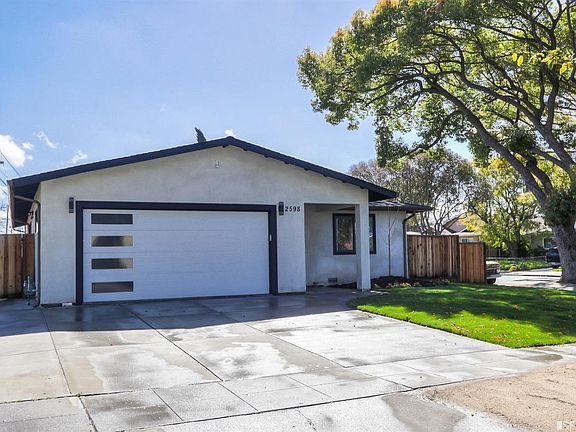 2nd image of 2598 Amethyst Dr