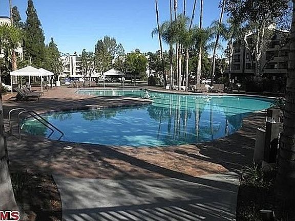 3rd image of 5525 Canoga Ave APT 226