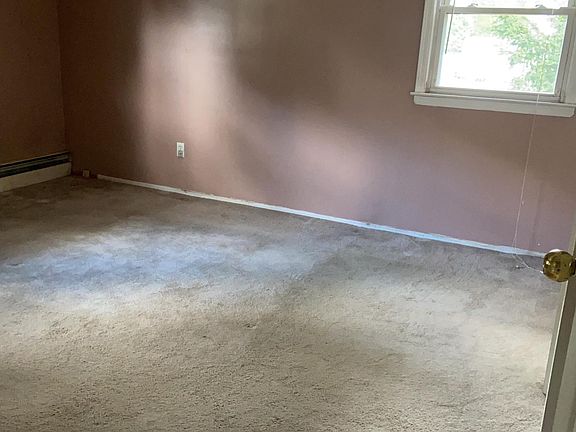 4th image of 317 Keller Ave