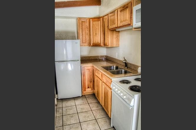 2nd image of 00751 E Waverly St