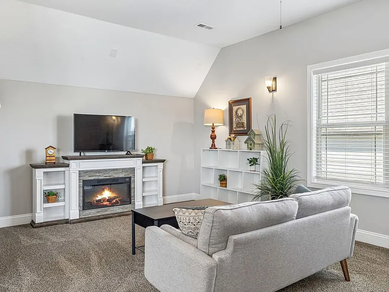 8325 Turnbull Dr — Photo 39