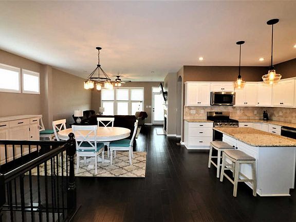 5th image of 1018 Chatham Ln