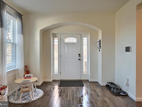 3rd image of 56 Greenwood Ave