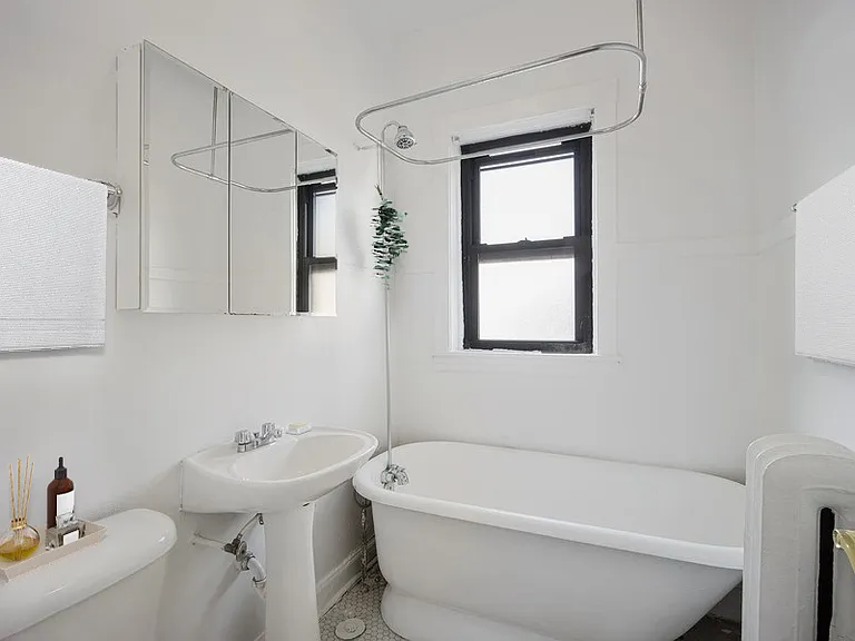 816 W Waveland Ave — Photo 8