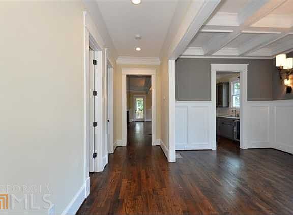 5th image of 1915 Windemere Dr NE