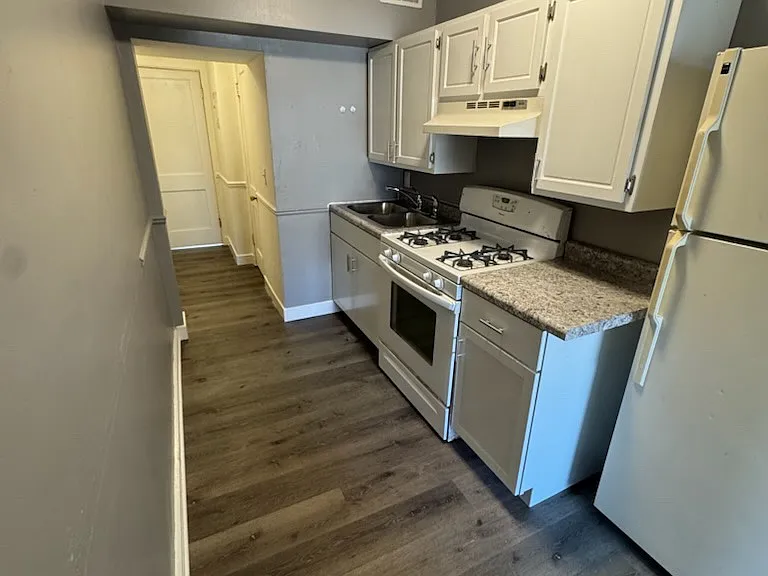 1231 W 3rd St #A — Photo 9