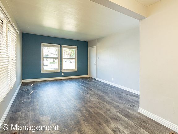 2nd image of 150 W Hillcrest Blvd #8894834