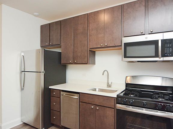 4th image of 2936 W Palmer St APT 209