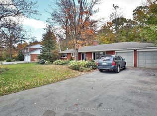 38 Burnhamthorpe Rd W, Oakville, ON L6M 4K4