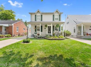2939 Katherine St, Dearborn, MI 48124