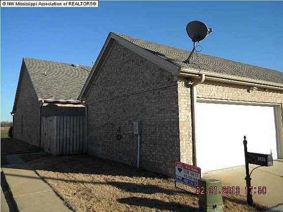 2nd image of 1026 Vista Park Cir W