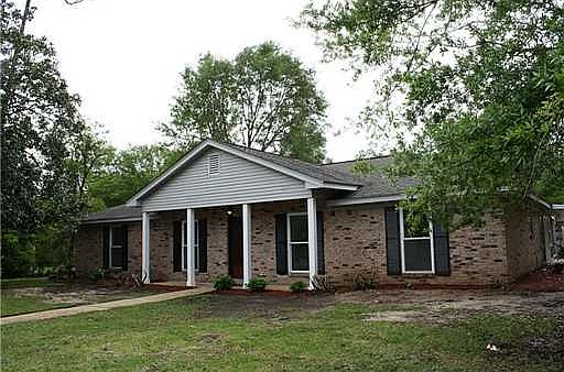 3rd image of 1303 Churchill Dr