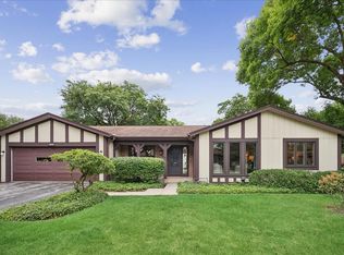 1464 Estate Ln, Glenview, IL 60025
