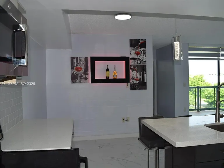 2075 SW 122nd Ave #415 — Photo 41