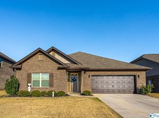 2404 Hobbstone Cir, Huntsville, AL 35803