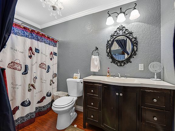 3rd image of 17470 Bromley Ave