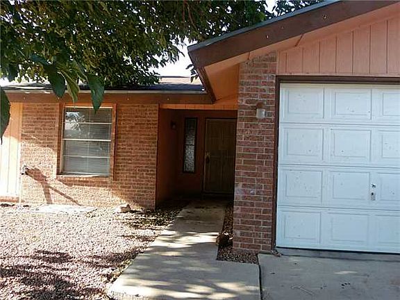 2nd image of 916 Agua Caliente Dr