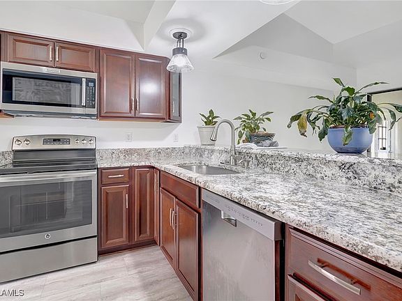 3rd image of 13185 Brookshire Lake Blvd
