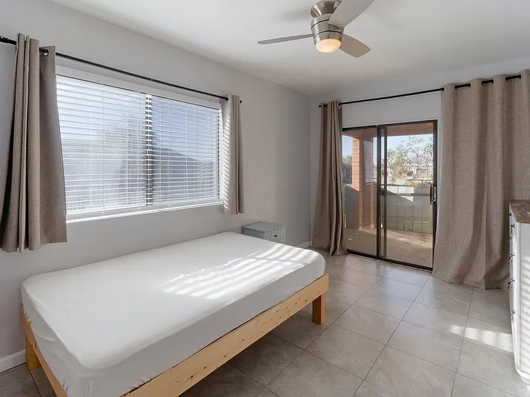 1530 S Columbus Blvd #8 — Photo 1