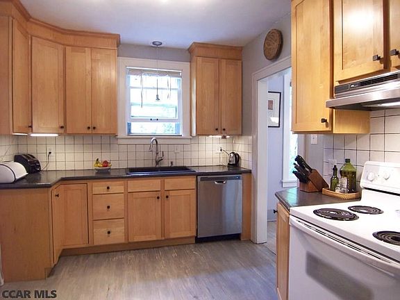 Updated kitchen--efficient and bright