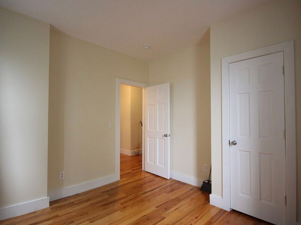 1st image of 668 Hancock St #3D