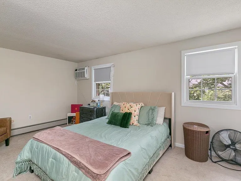 114 Fieldstone Dr — Photo 15