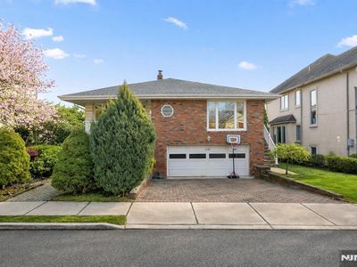 1128 Abbott Blvd, Fort Lee, NJ, 07024