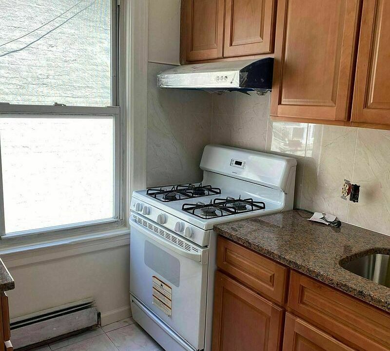 1st image of 3939 59th St Floor 2