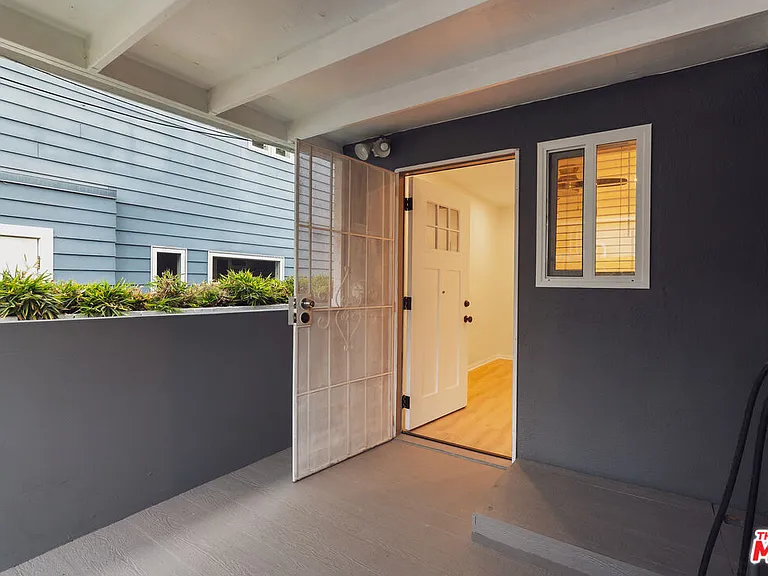 806 Navy St — Photo 19