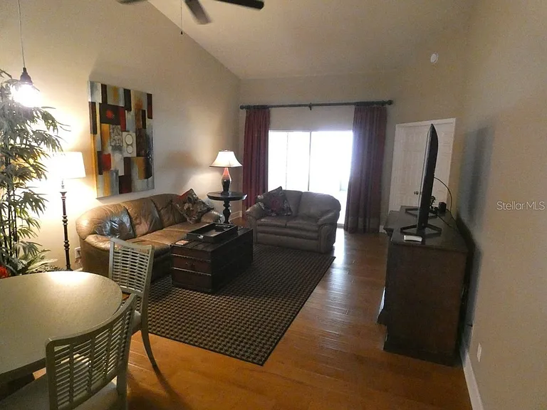 1050 Starkey Rd #405 — Photo 6