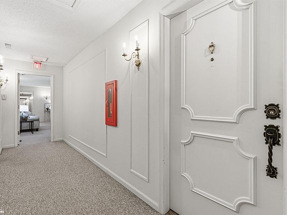 5th image of 514 E Olive St APT 105